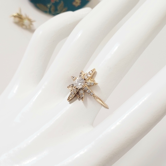 Luna Celestial Crystal Star Ring - Picture 6 of 12